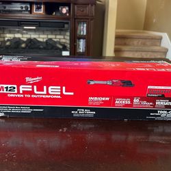 Milwaukee M12 Fuel Extended Reach Box Ratchet