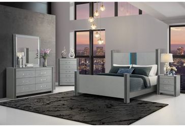 Stunning 6 pc bedroom set in sleek silver finish w/disco lights, bluetooth speakers & more