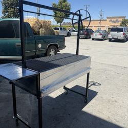 New 48” Santa Maria With Side Table New / Nuevo Asador De Santa Maria De 48” Con Mesa De 12”