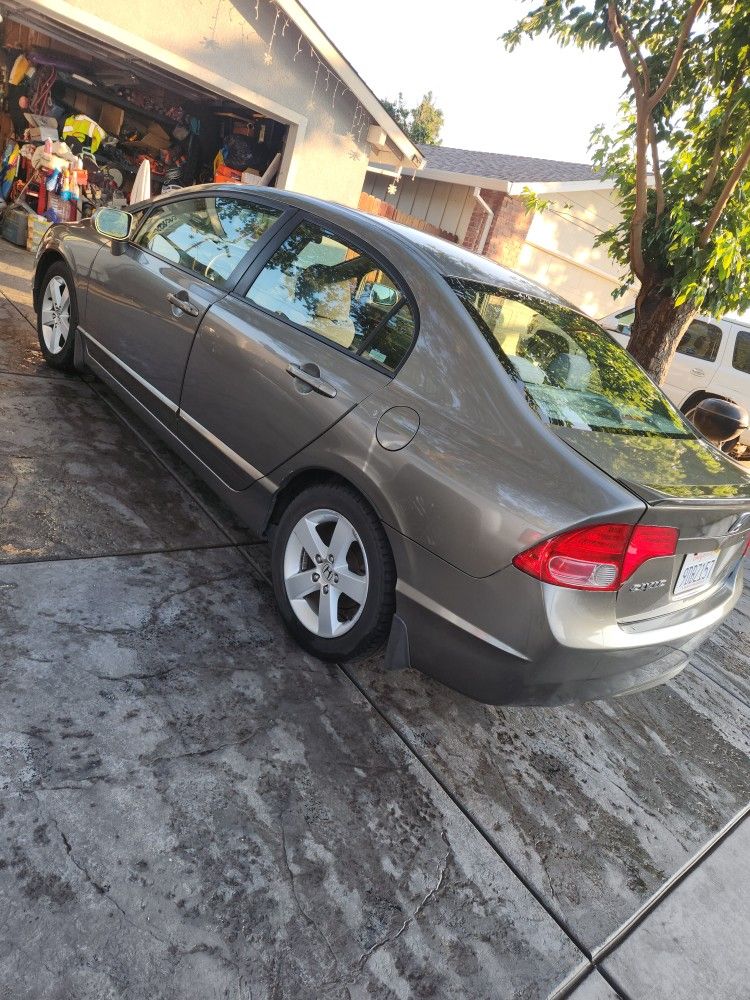 07Honda Civic 4 Dr