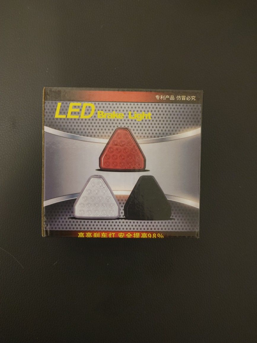 Car Third Brake Lights 1 PC Car Brake Light Universal Light Waterproof Rear Tail Stop Lamp Modified Parts 3rd Third Brake Stop Tail Light Cargo Lamp R