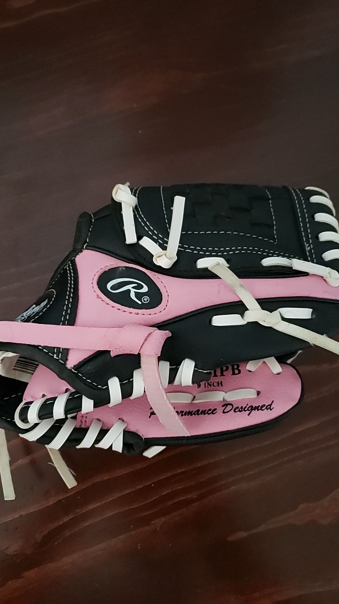 Rawlings girls youth glove 9"