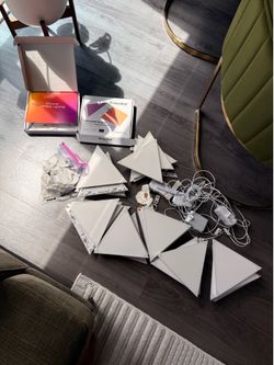 Nanoleaf Triangles 44