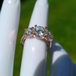 Moissanite 5.96 CTW Ring Size 6 [Never worn before]
