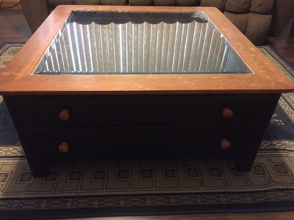 Display Living Room Table
