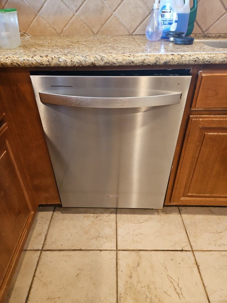 Whirlpool Dishwasher