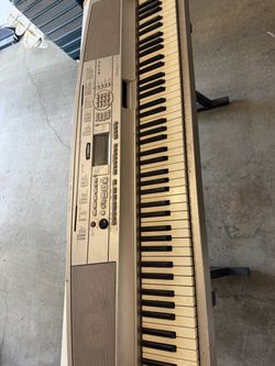 Yamaha Keyboard Piano