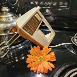 Vintage - General Electric Hand Mixer