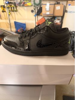 Jordan 1 Low  Black/Green (New in Box)