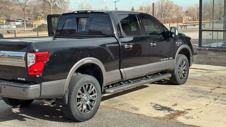 2017 Nissan TITAN XD Crew Cab