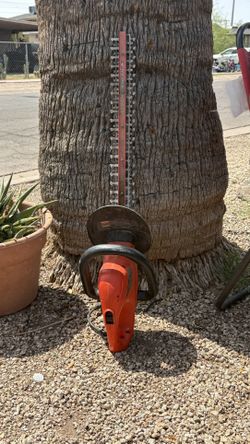 Hedgehog Black & Decker Hedge Trimmer