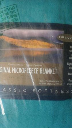 Original Microfleece Blanket Full/Queen size Blue/Green in color