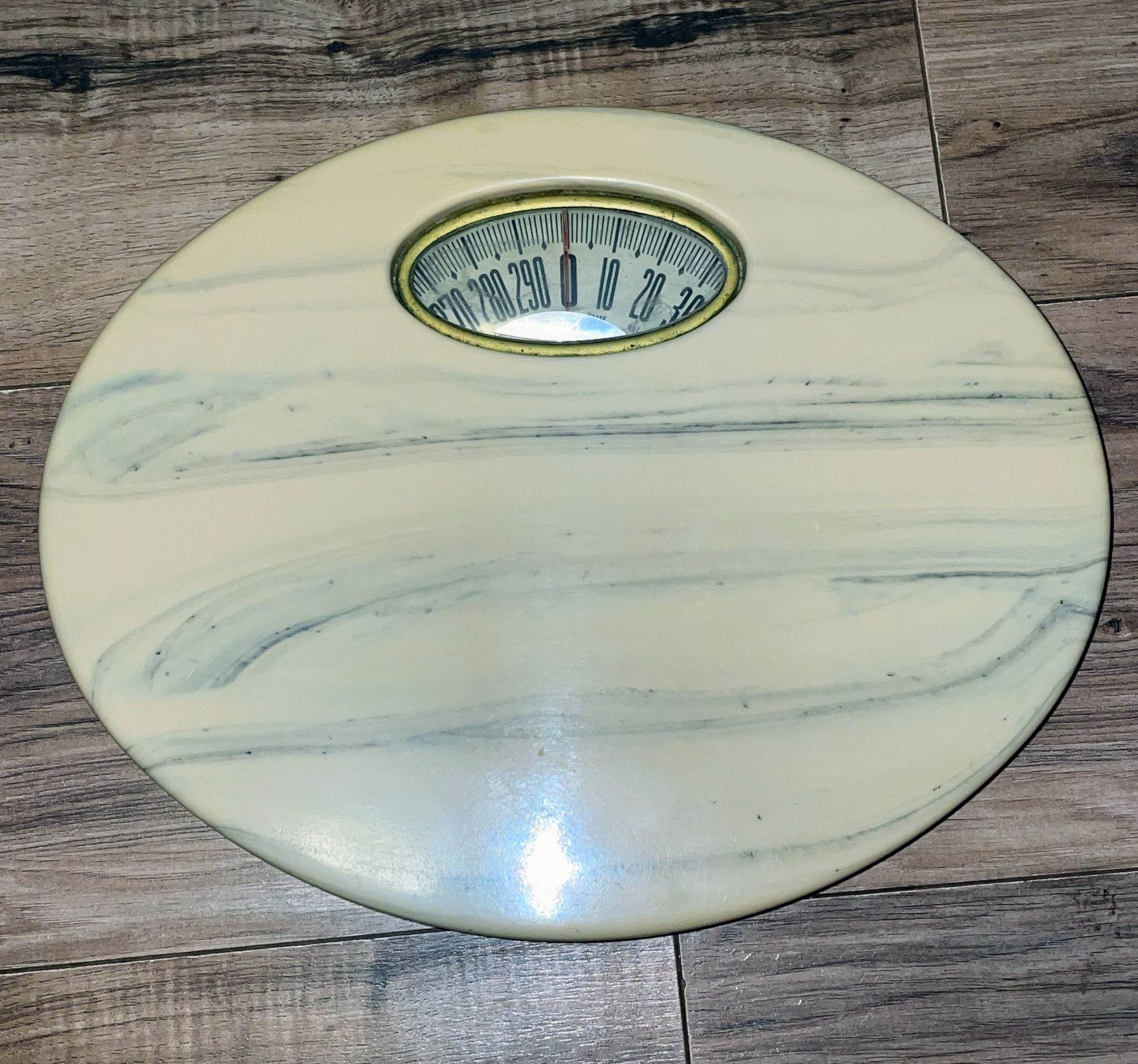 Vintage, 1972 Brearly Bathroom Scale Works Perfect 