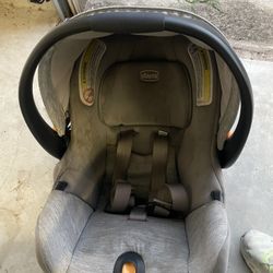 CHICCO INFANT CAR SEAT