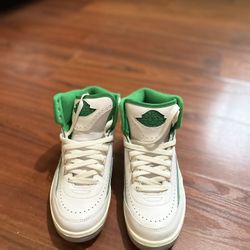 Jordan 2 Retro Lucky Green