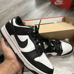 Nike Panda Dunks