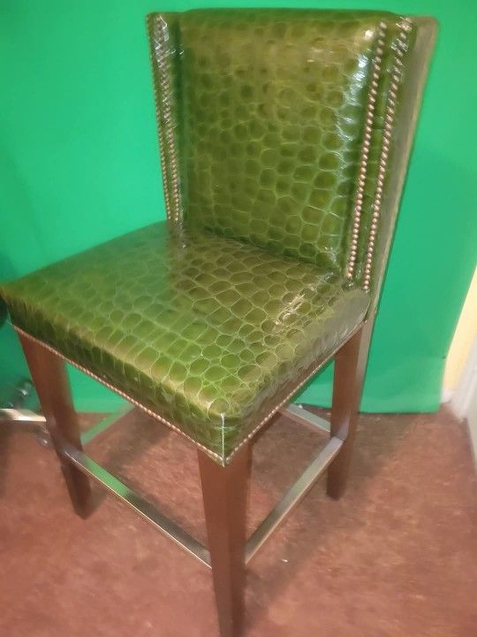 10 Alligator Bar Stools