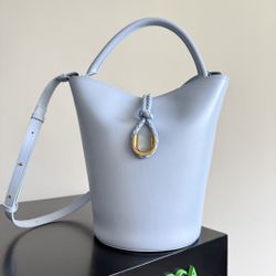 BOTTEGA VENETA Women's LIBERTA Small Bucket Bag New Collection 2025