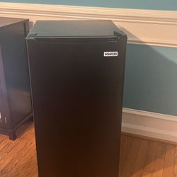 Mini fridge