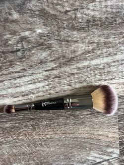 ItCosmetics Heavenly luxe Complexion Perfection Brush