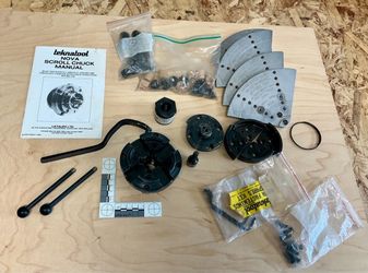 Nova Chuck with Four Sets of Jaws for Wood Turning