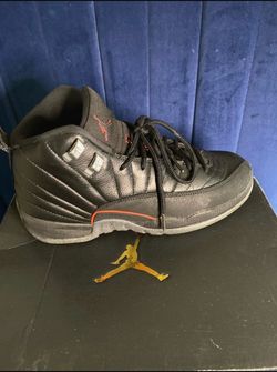 Jordan 12s Orange Black and Grey size 6.5 Gs
