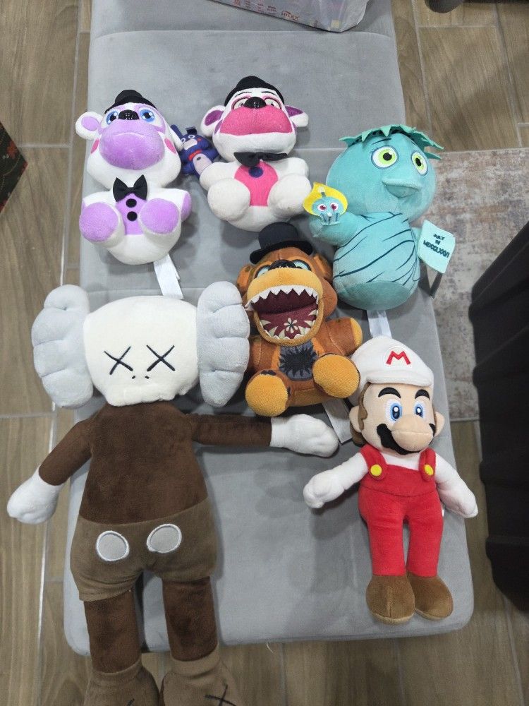 Plushies Lot