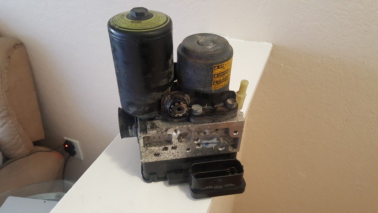 06-07 TOYOTA HIGHLANDER ABS PUMP: 44510 48060