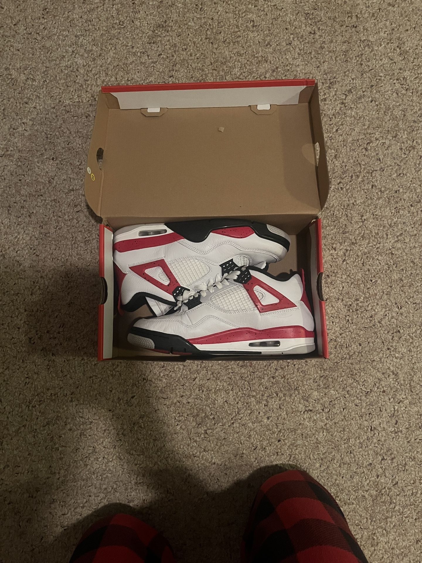 Retro Jordan 4 Red Cement 