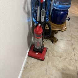 Dirt Devil Vacuum 