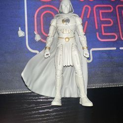 Marvel Legends Disney + Moon Knight (READ DESCRIPTION)