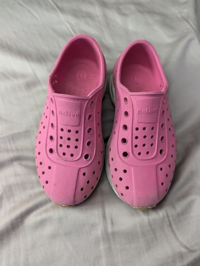Kids Size 9T Pink Native  Brand shoes