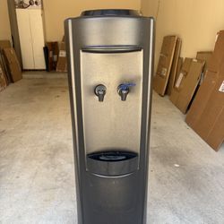 Water Dispenser