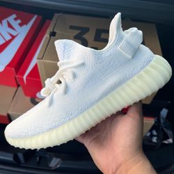 Brand New Yeezy Creams Size 8.5
