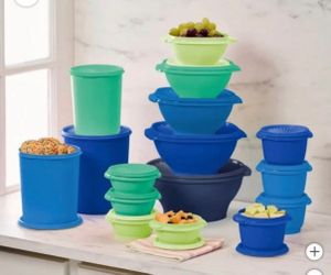 32 piece Tupperware set