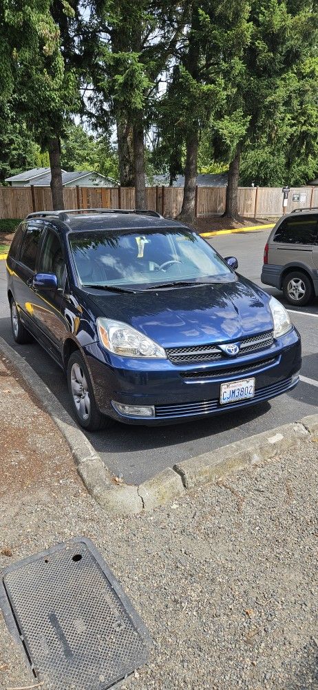 2004 Toyota Sienna