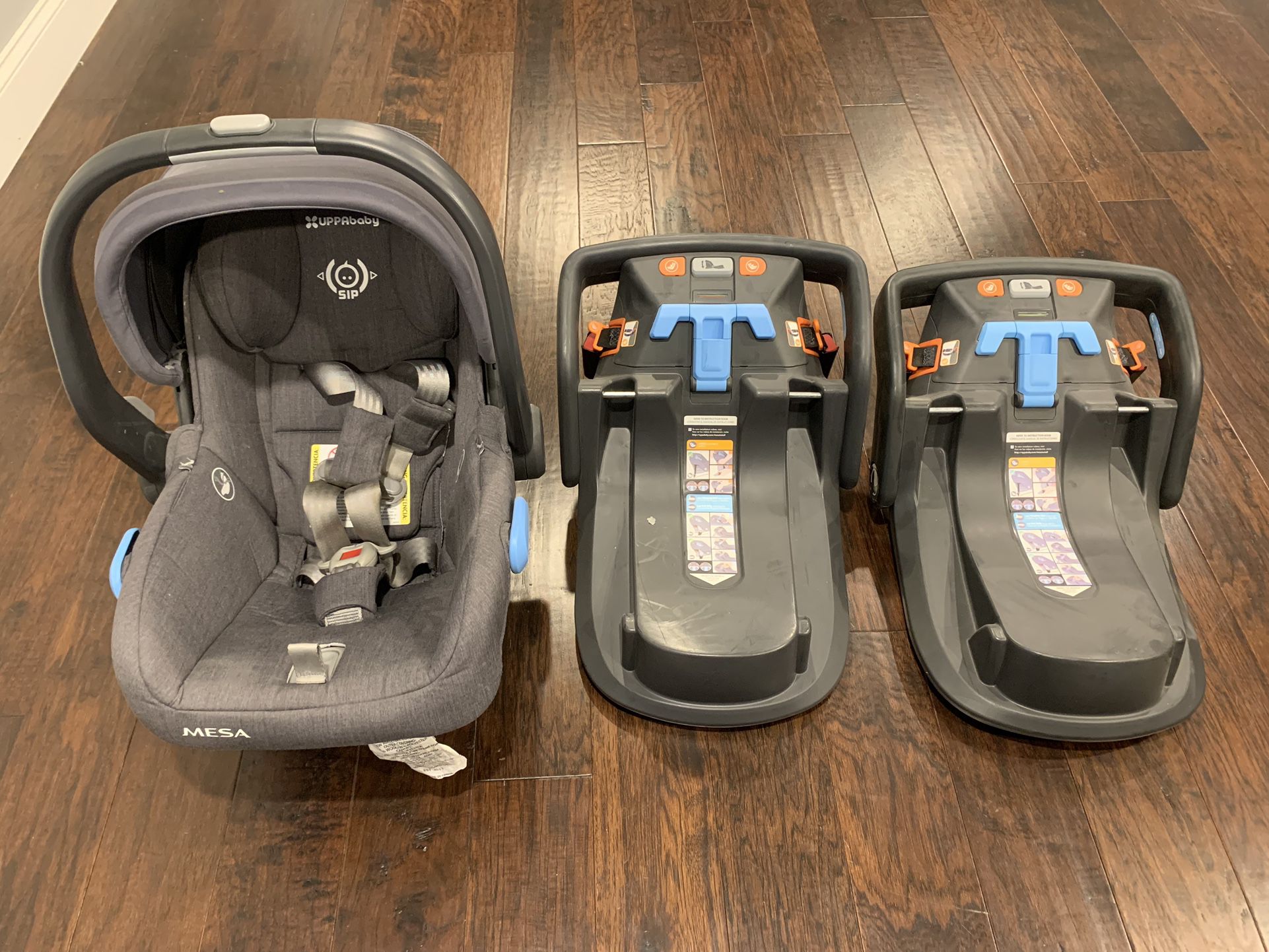 Uppababy car seat And 2 Bases