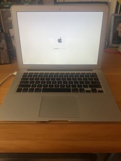 13” Macbook Air in excellent condition 