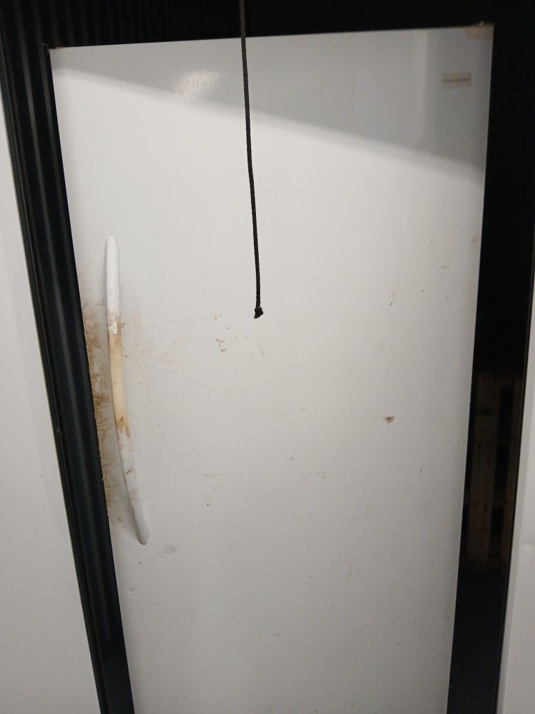 Upright Freezer white* like new Condition