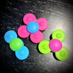 Baby Spinners with Suction Cups  - Whirly Squigz