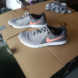 Nike Womans Running Shoes Size 11