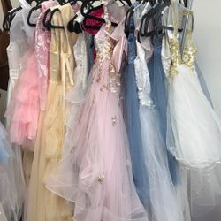 Children's dresses at amazing prices!! Party dresses!!