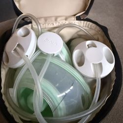 Breastfeeding Pumps And bottles