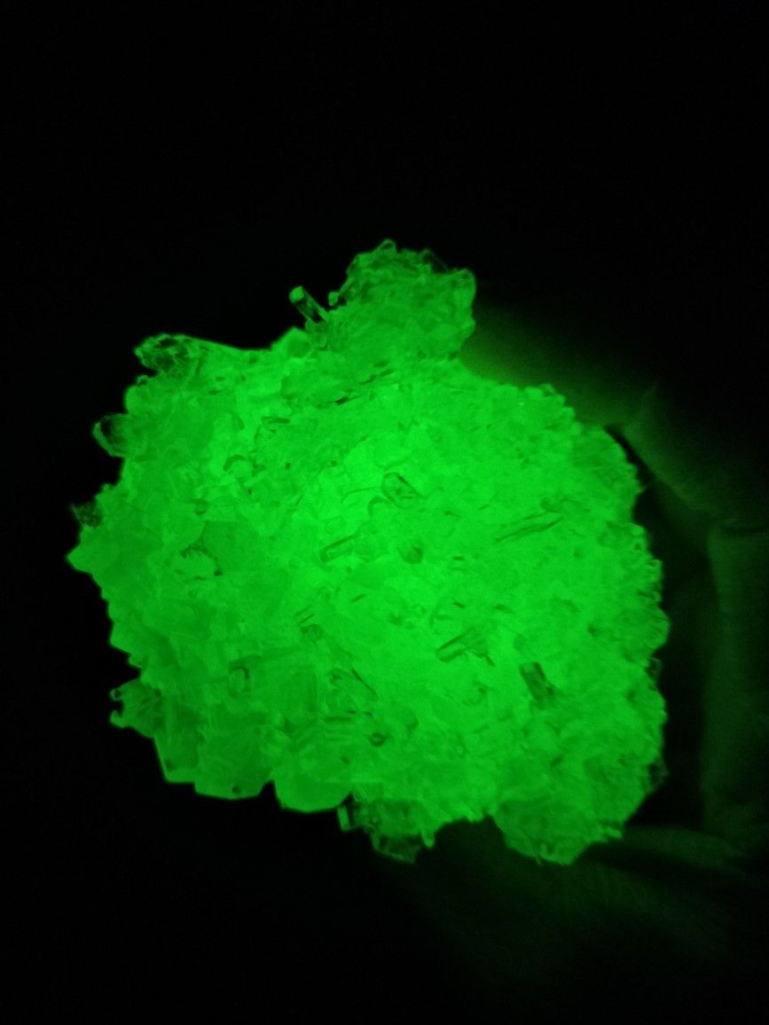 Kryptonite Crystal (190 Grams)