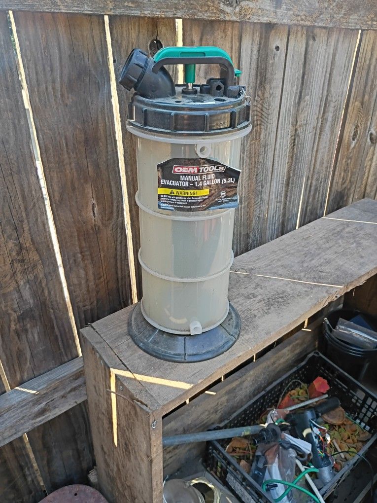 Manual Fluid Eveacuator