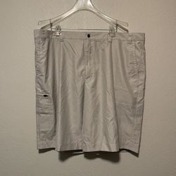 Callaway, Mens Beige Optimum Performance Golf Pockets Chino Shorts, Size 42