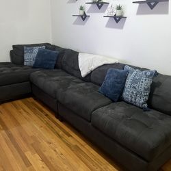 Couch (Raymour Flanigan)