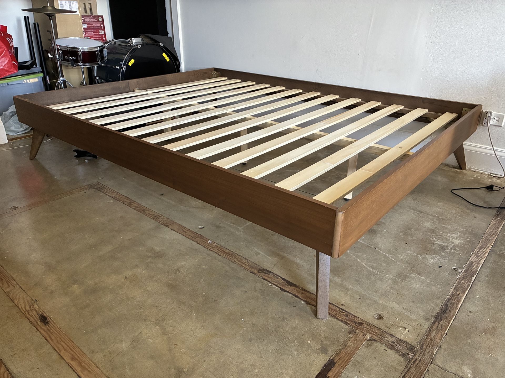 Walnut Queen Bed-frame