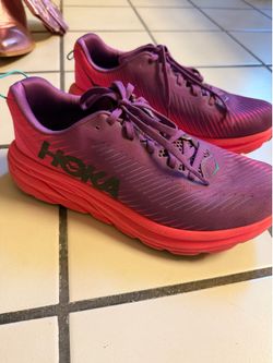 Hokas