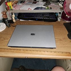 HP DV4000 Laptop 